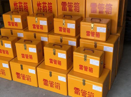 塔河玻璃钢雷管箱的使用寿命一般是多少？