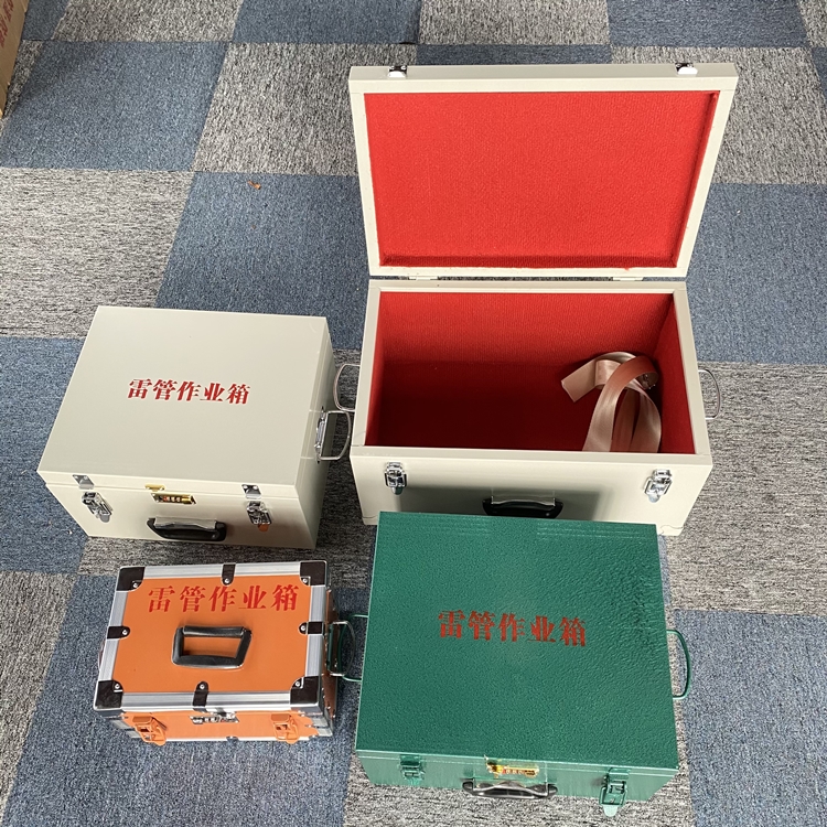 塔河爆破工程作业箱如何选择？玻璃钢与传统材质的全面对比